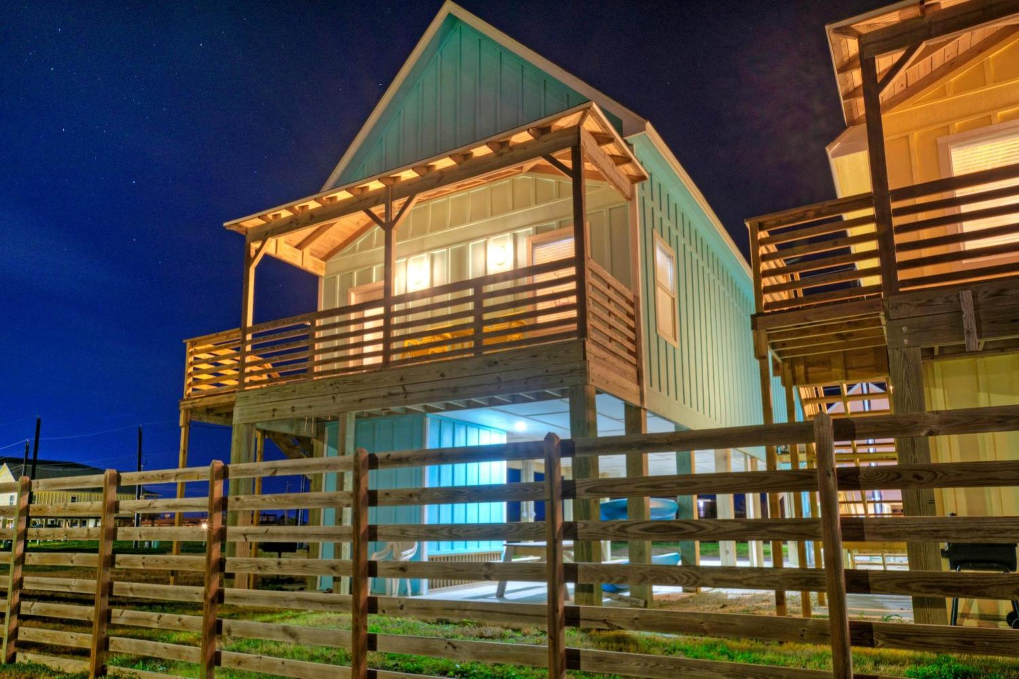 Big Slough By Avantstay Boat Dock Steps To Water Corpus Christi Exterior photo