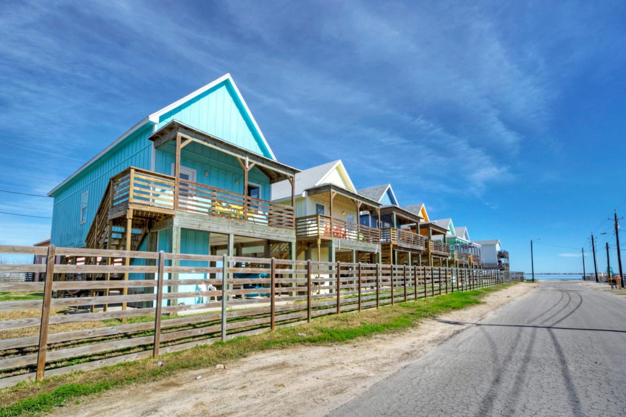 Big Slough By Avantstay Boat Dock Steps To Water Corpus Christi Exterior photo