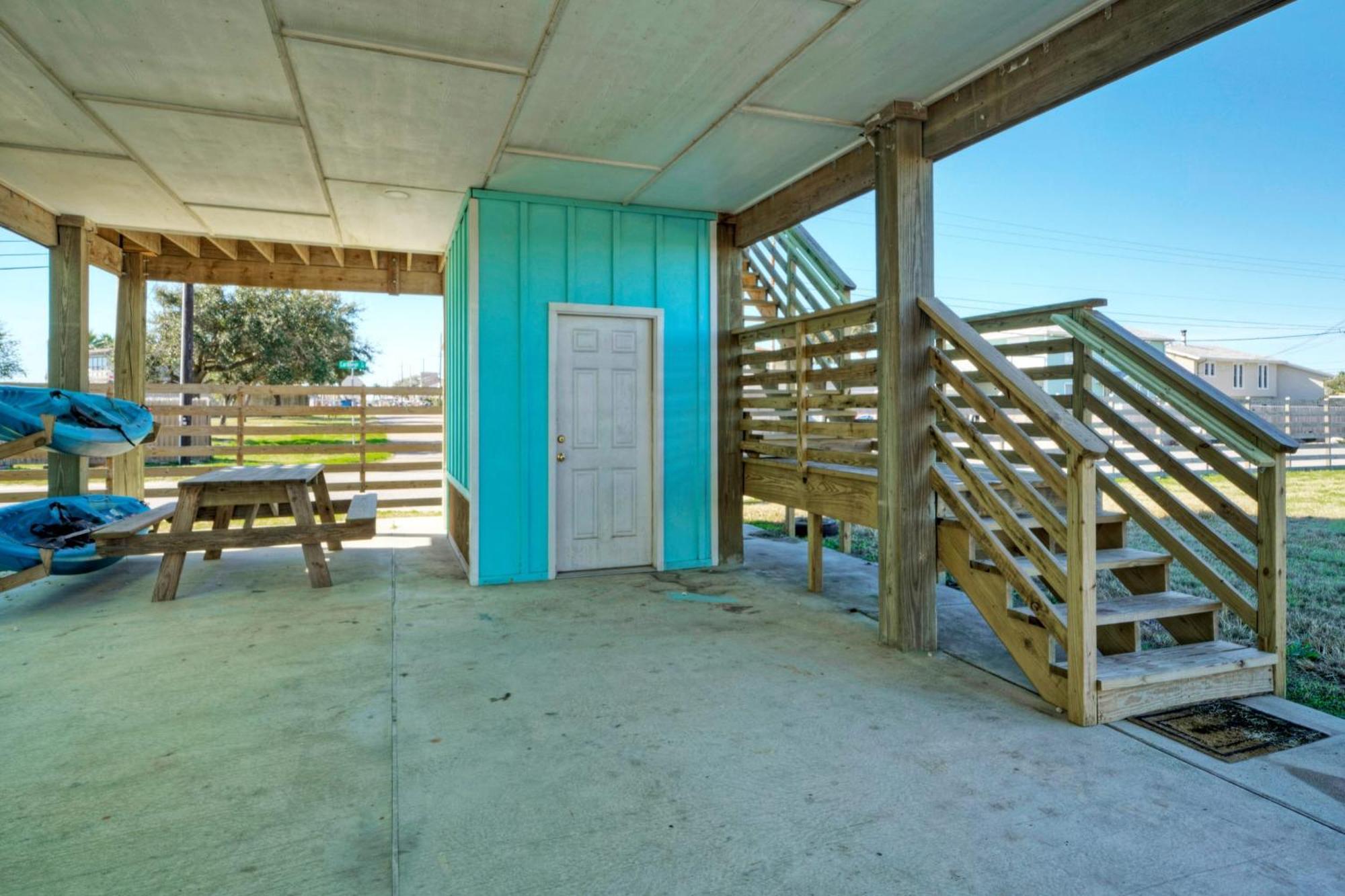 Big Slough By Avantstay Boat Dock Steps To Water Corpus Christi Exterior photo